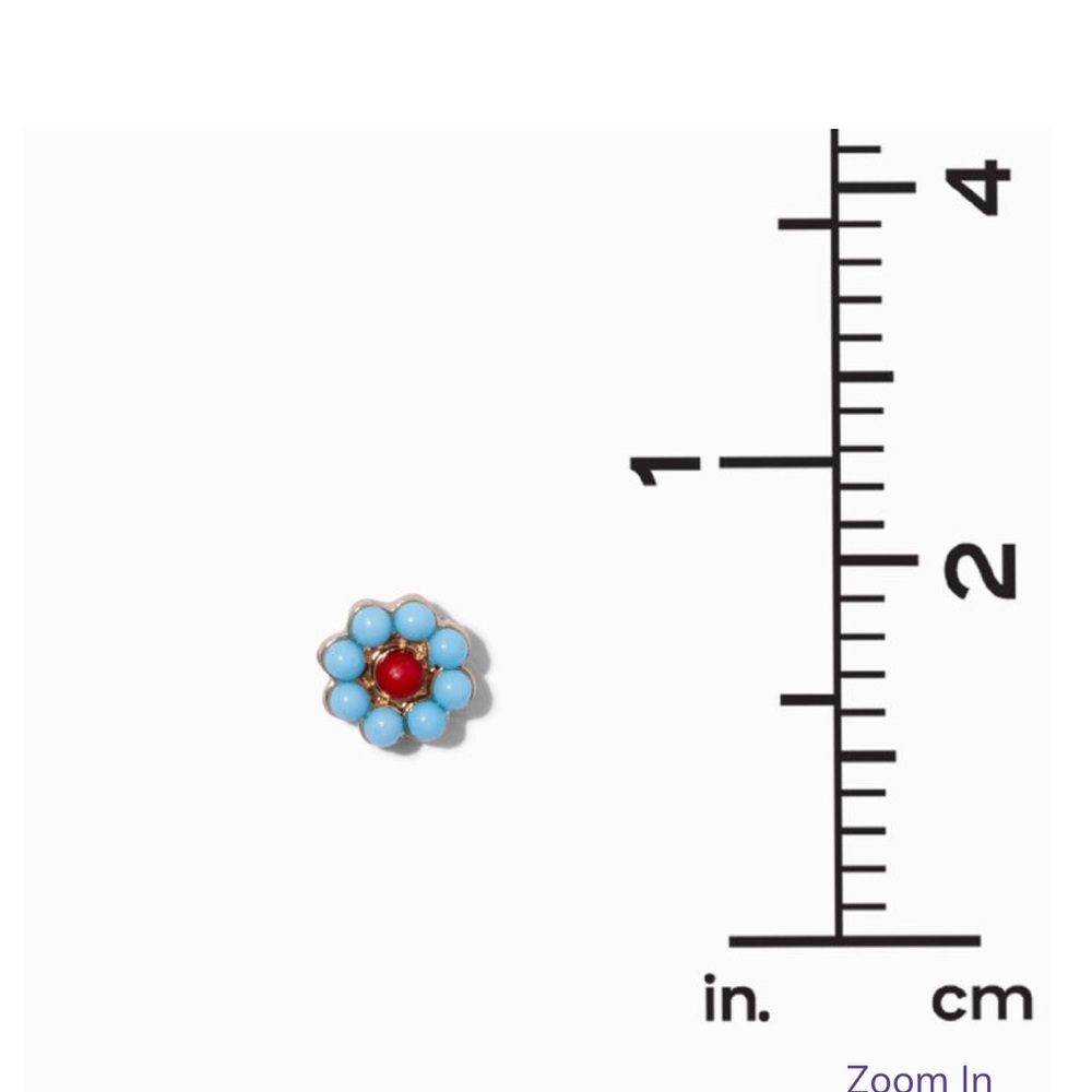 NWOT 🌼 floral stud earrings 🌼 - Picture 6 of 7